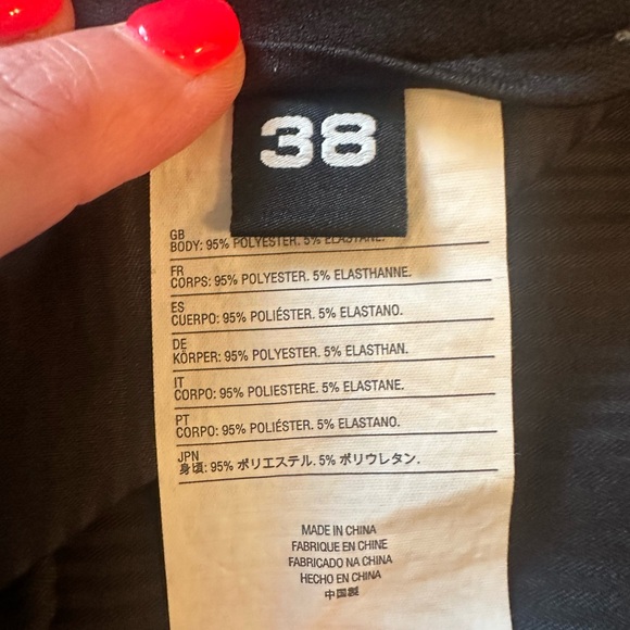 Volcom Shorts - Picture 5 of 6